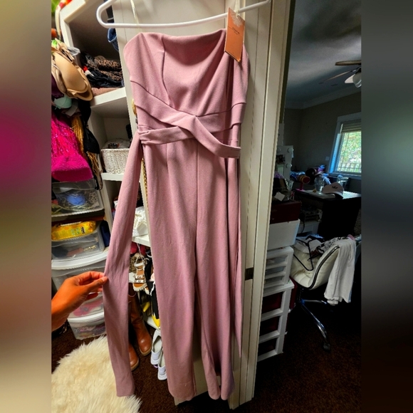 Elegant Pink Chuve Over-all Pants Dress - Picture 1 of 5